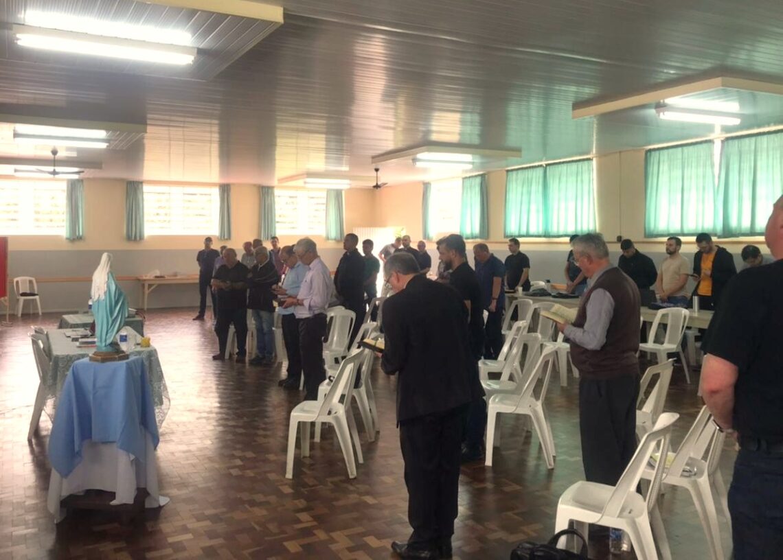 Padres e estudantes de Teologia participam de Semana Teológica