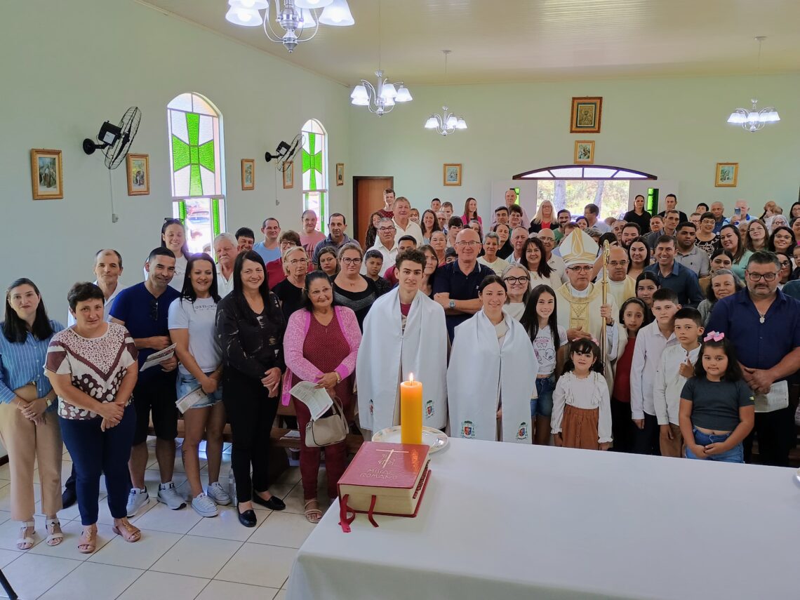 Paróquia Santa Bárbara recebe Visita Pastoral de Dom Walter Jorge