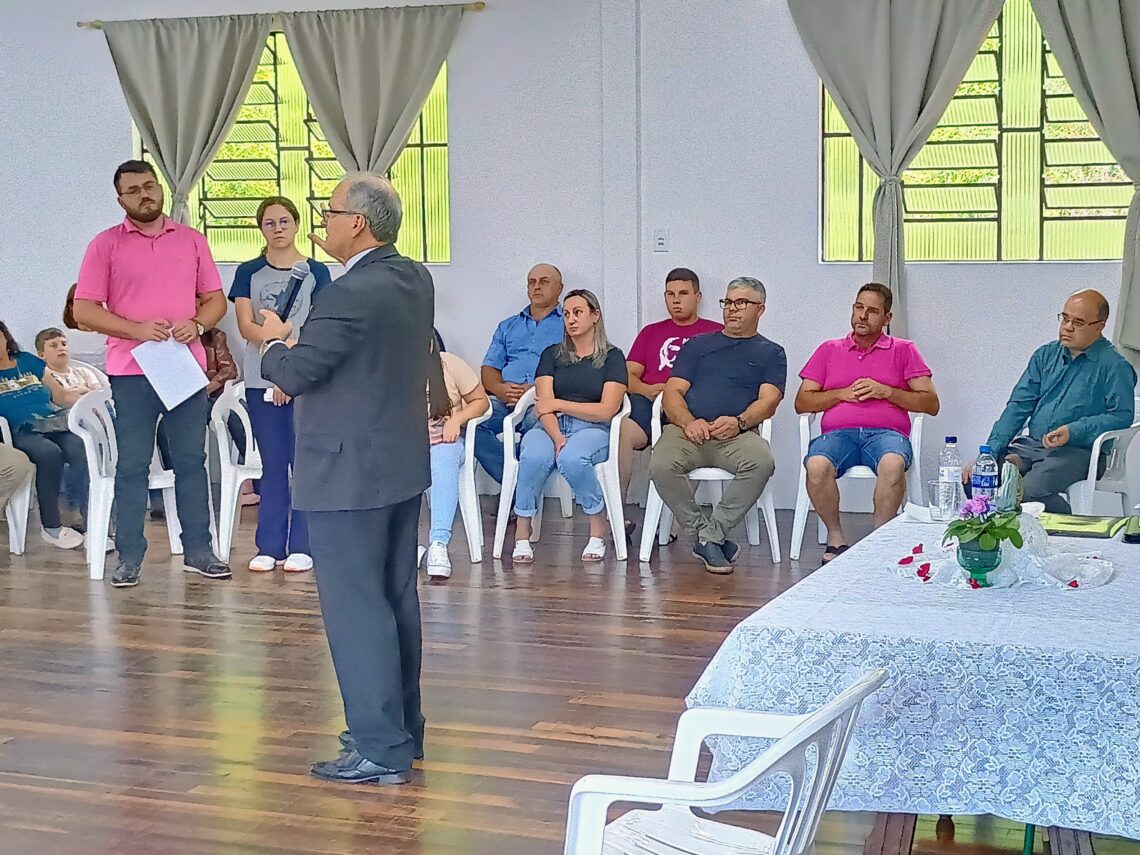 Paróquia Santa Bárbara recebe Visita Pastoral de Dom Walter Jorge