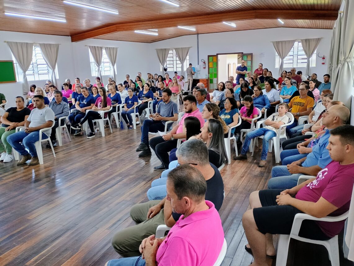 Paróquia Santa Bárbara recebe Visita Pastoral de Dom Walter Jorge