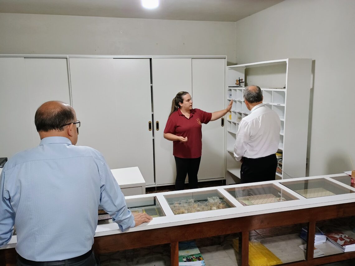 Paróquia Santa Bárbara recebe Visita Pastoral de Dom Walter Jorge