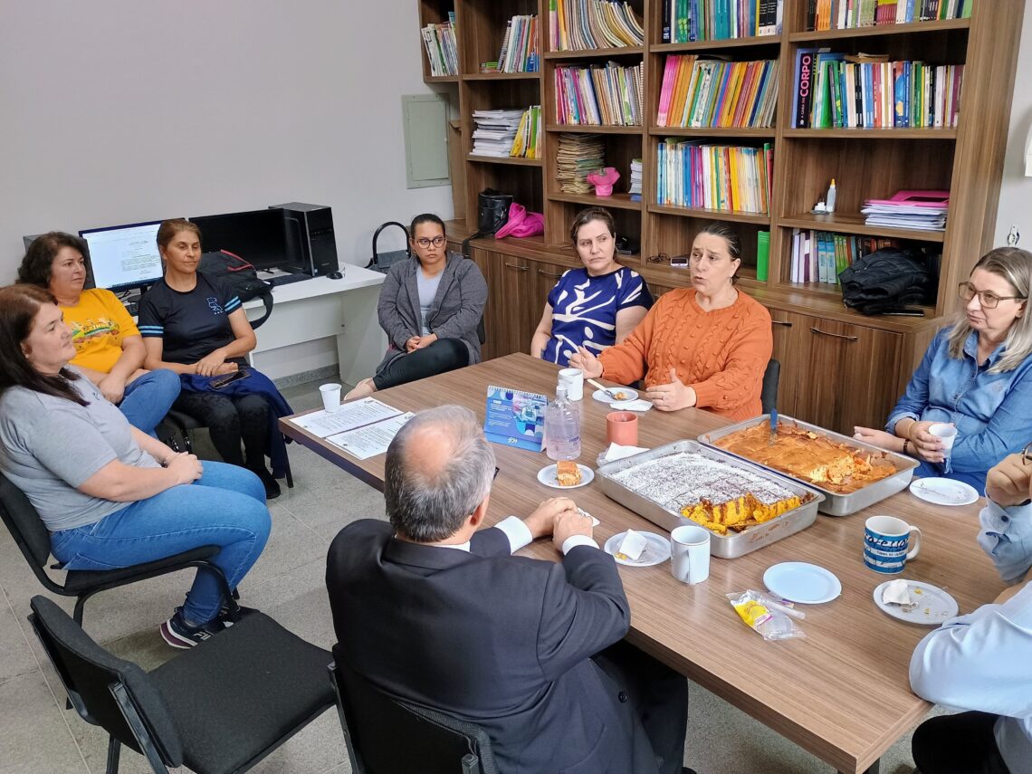 Paróquia Santa Bárbara recebe Visita Pastoral de Dom Walter Jorge