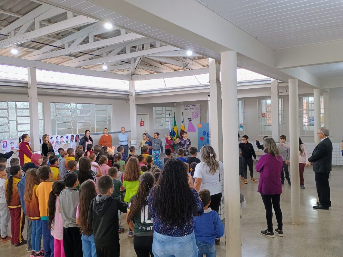 Paróquia Santa Bárbara recebe Visita Pastoral de Dom Walter Jorge