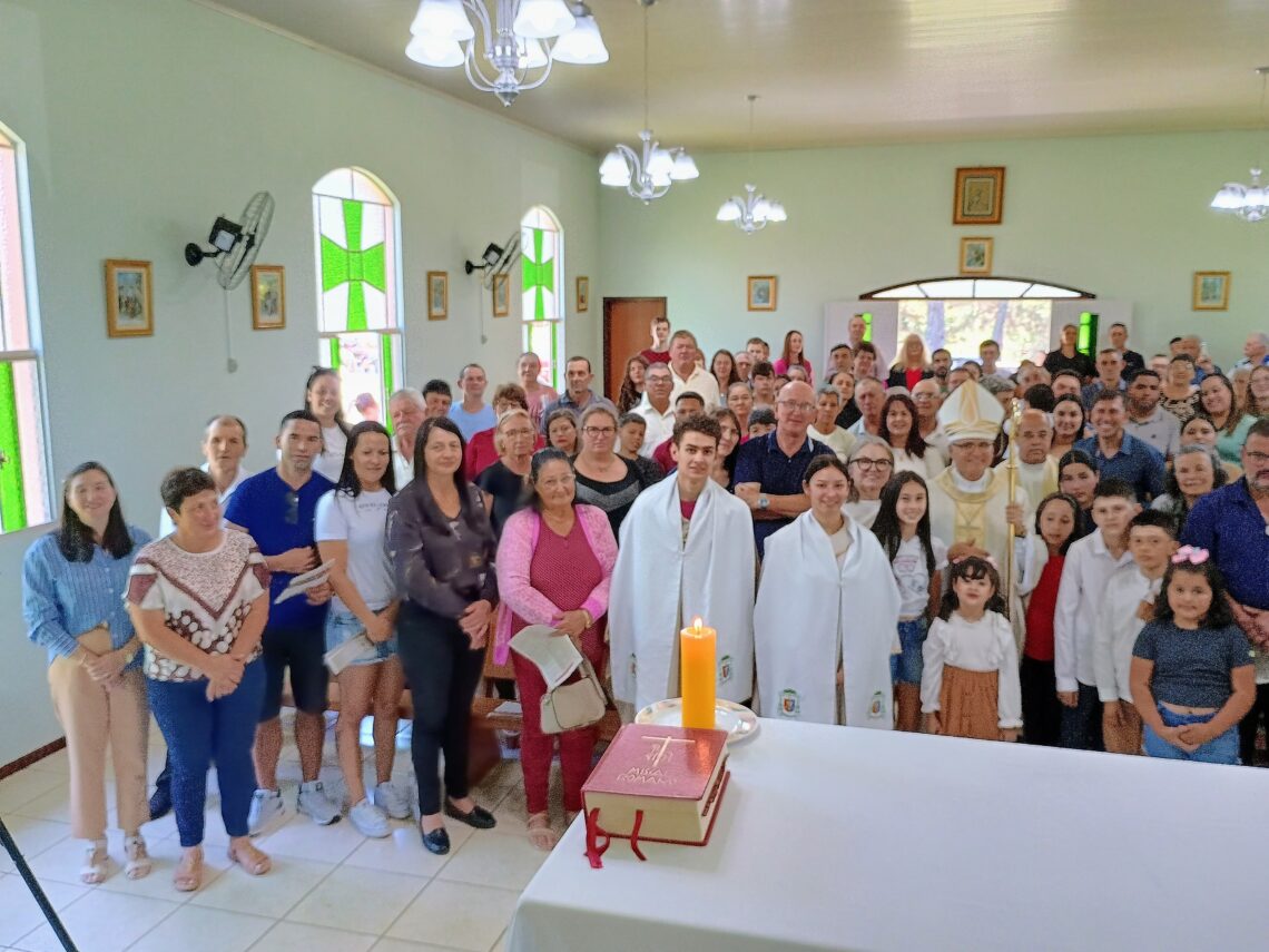 Paróquia Santa Bárbara recebe Visita Pastoral de Dom Walter Jorge