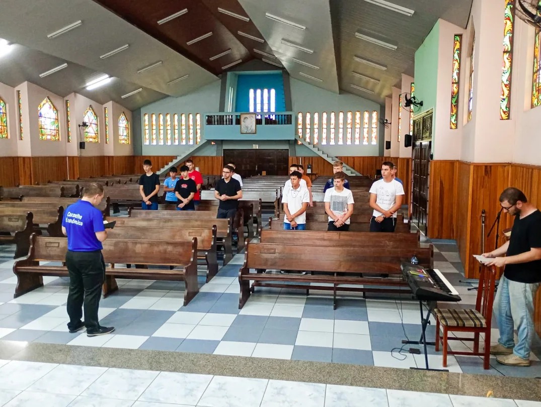 Seminário Diocesano acolhe jovens para Encontro Vocacional