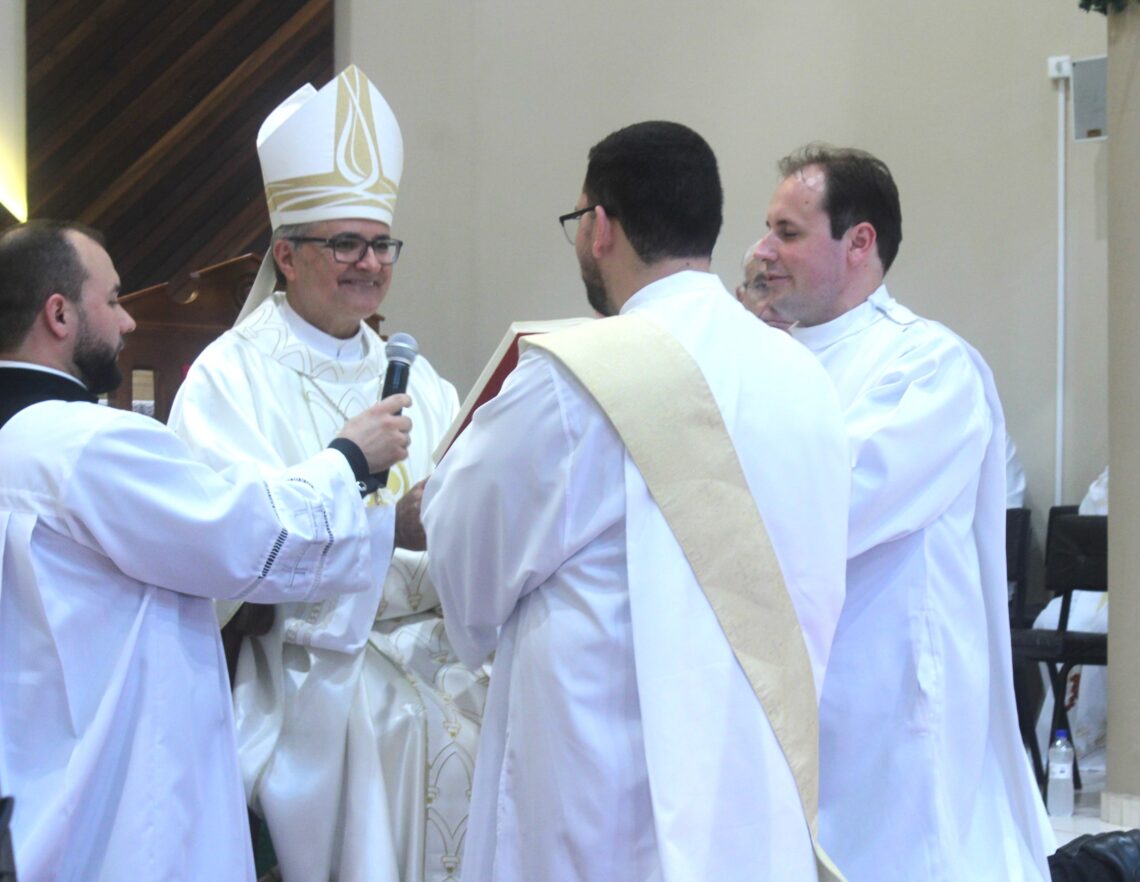 Padre Daniel é ordenado na Matriz Senhor Bom Jesus