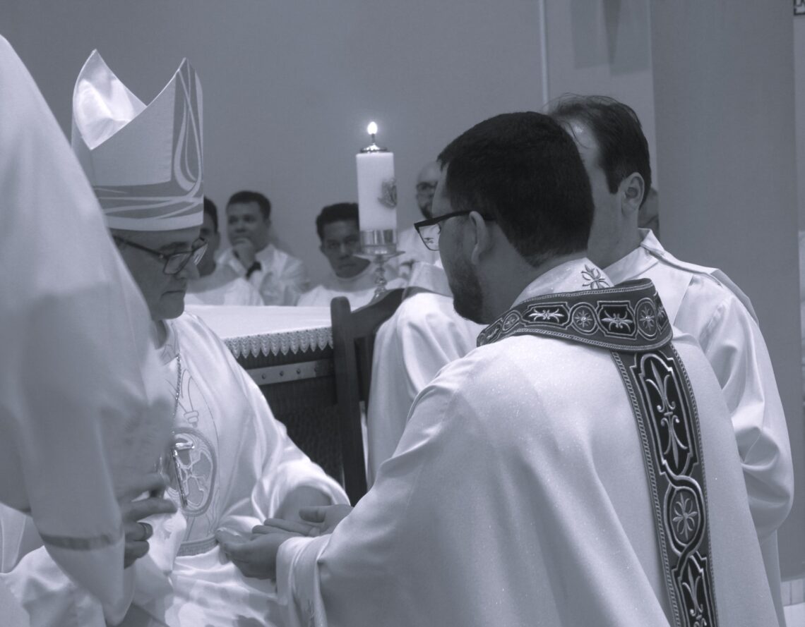 Padre Daniel é ordenado na Matriz Senhor Bom Jesus