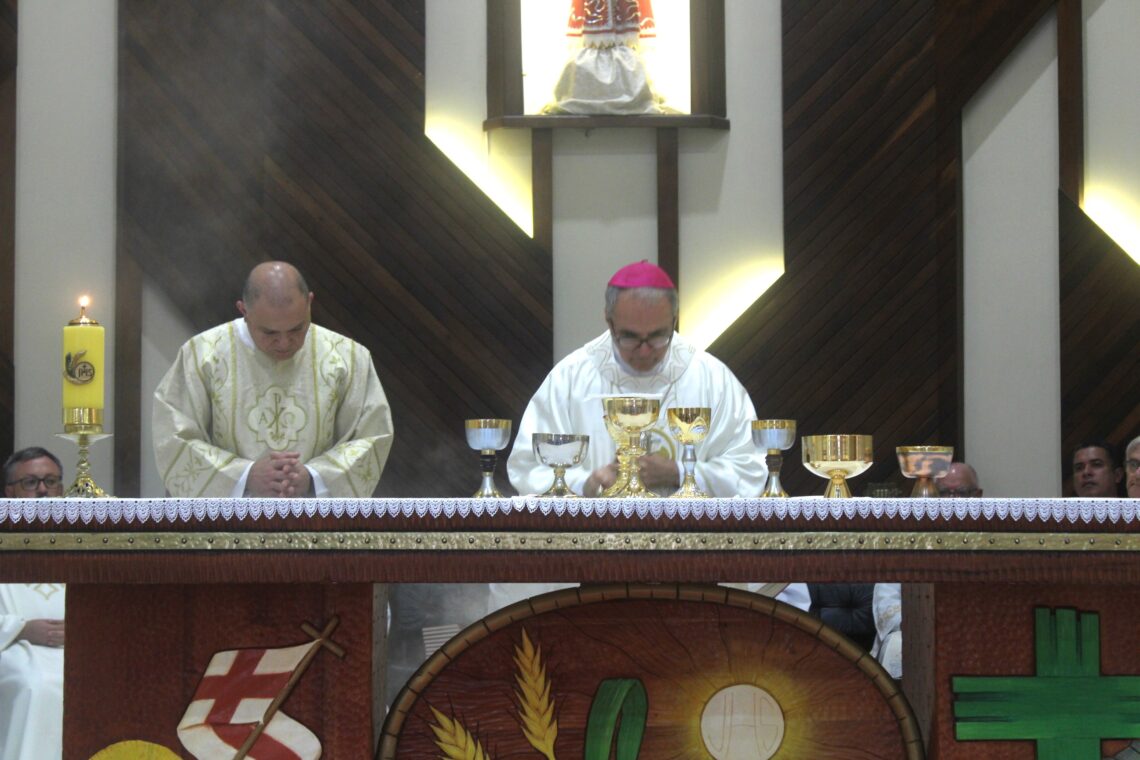 Padre Daniel é ordenado na Matriz Senhor Bom Jesus