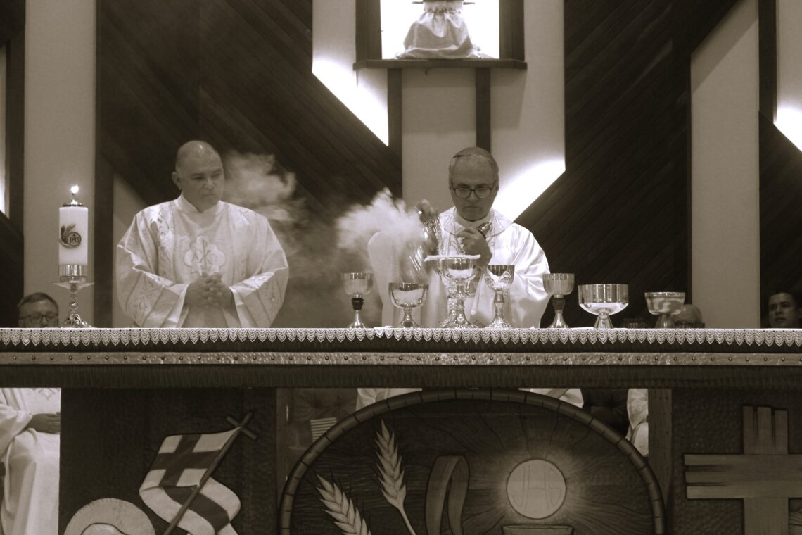 Padre Daniel é ordenado na Matriz Senhor Bom Jesus