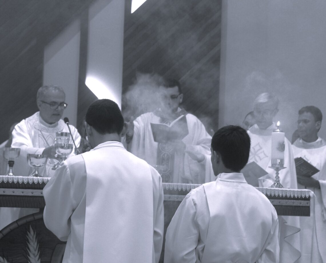 Padre Daniel é ordenado na Matriz Senhor Bom Jesus