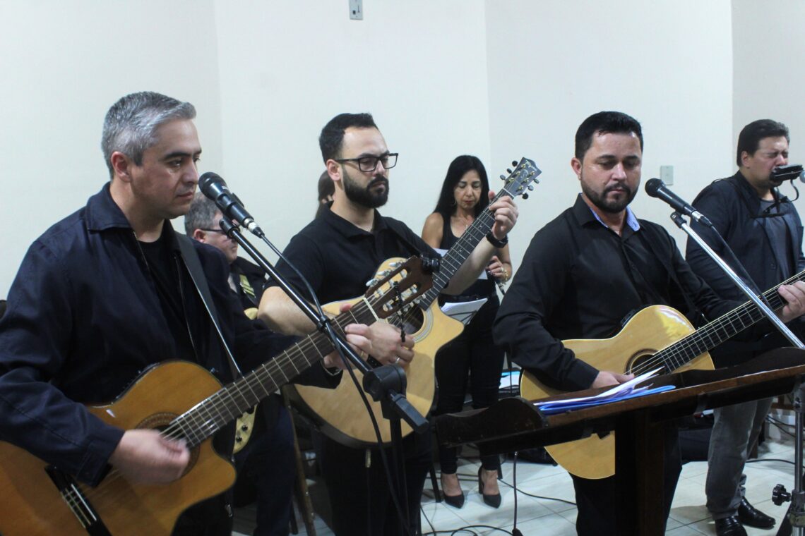 Padre Daniel é ordenado na Matriz Senhor Bom Jesus