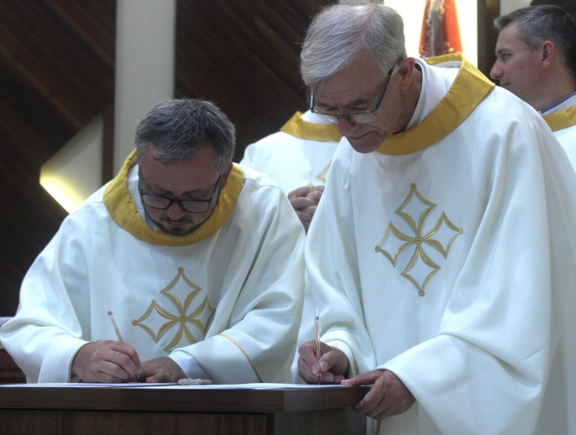 Padre Daniel é ordenado na Matriz Senhor Bom Jesus