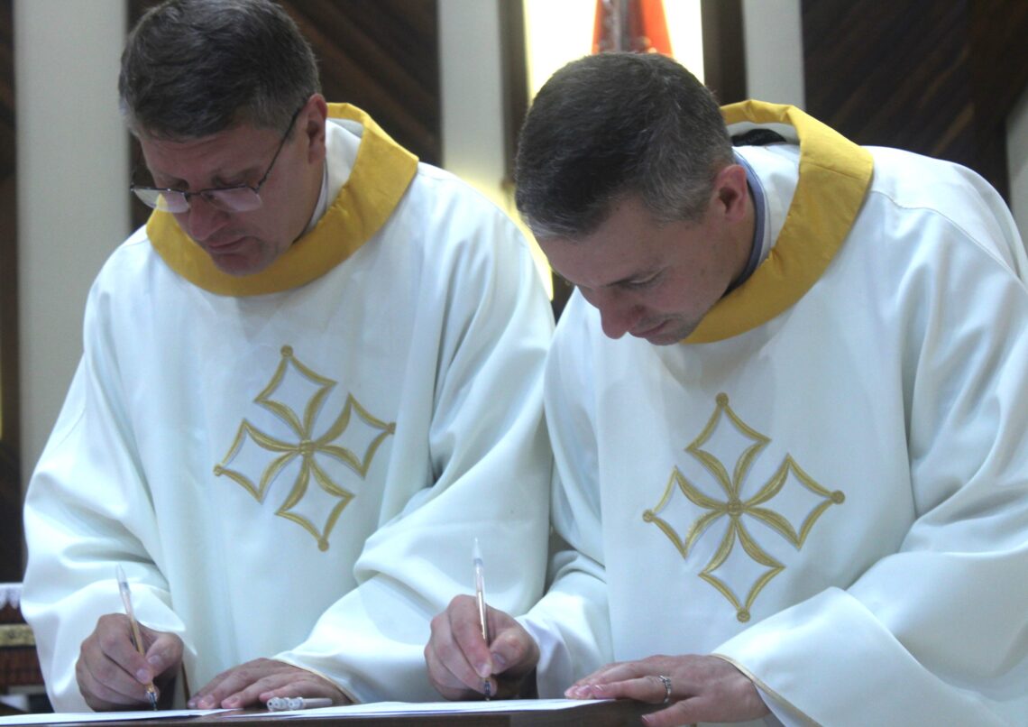 Padre Daniel é ordenado na Matriz Senhor Bom Jesus