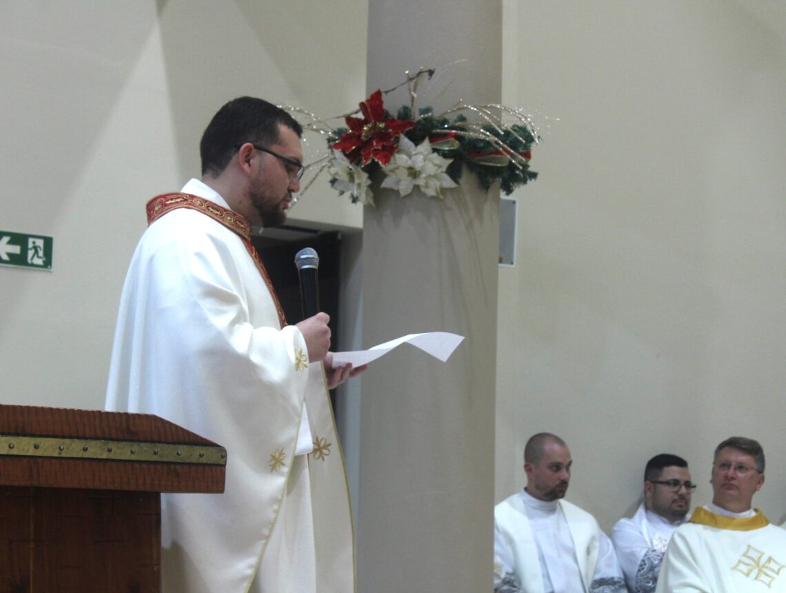 Padre Daniel é ordenado na Matriz Senhor Bom Jesus