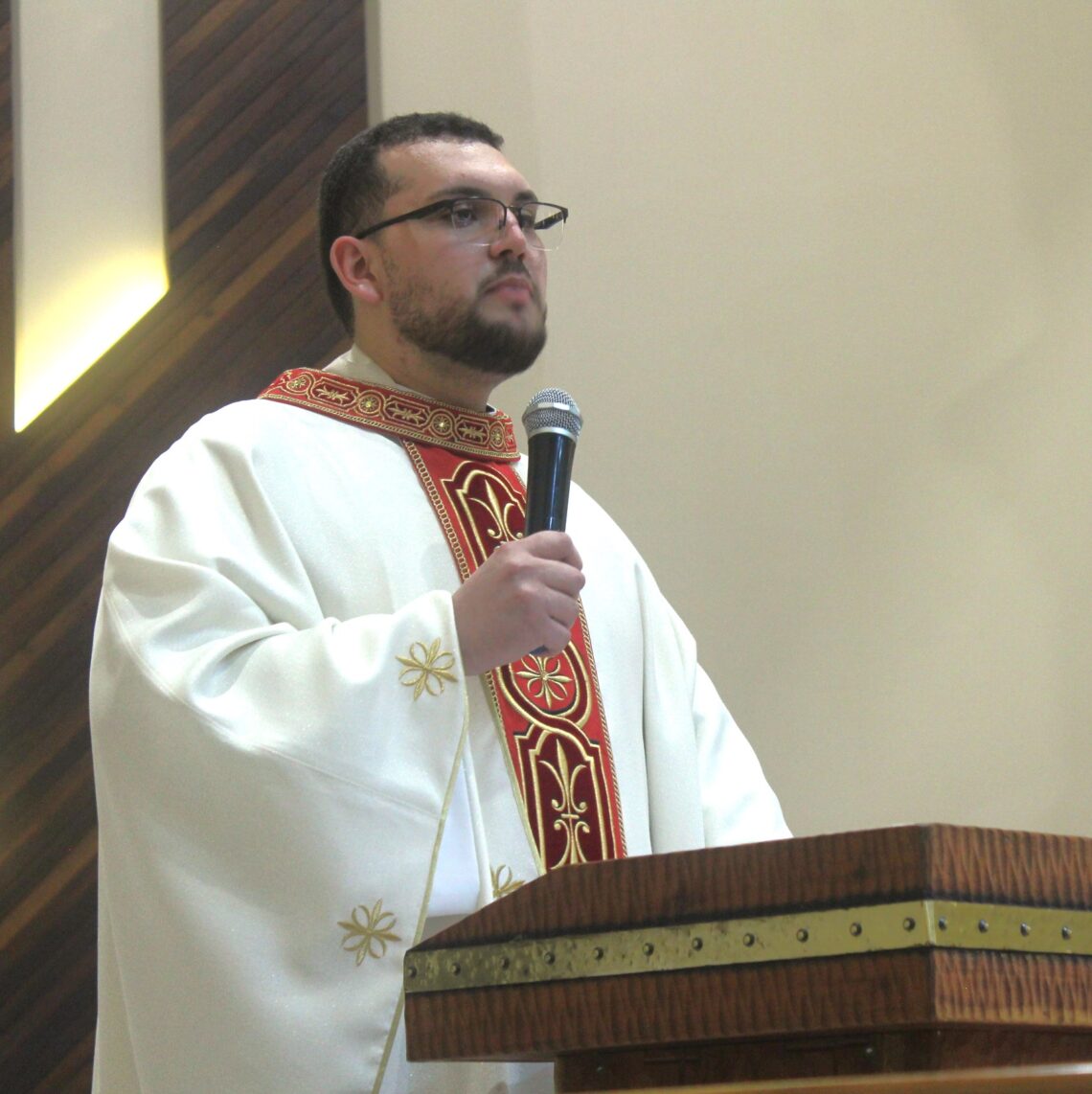 Padre Daniel é ordenado na Matriz Senhor Bom Jesus