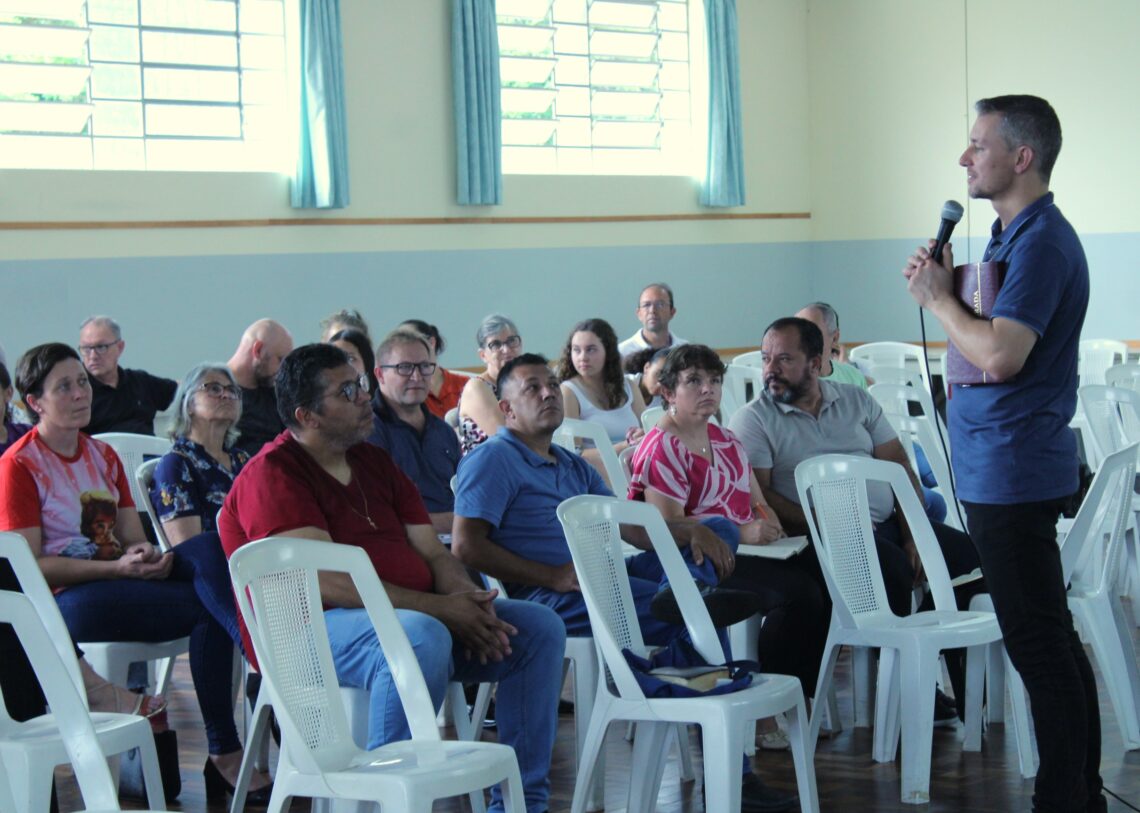Coordenadores de Mece’s e coroinhas participam de Encontro Diocesano