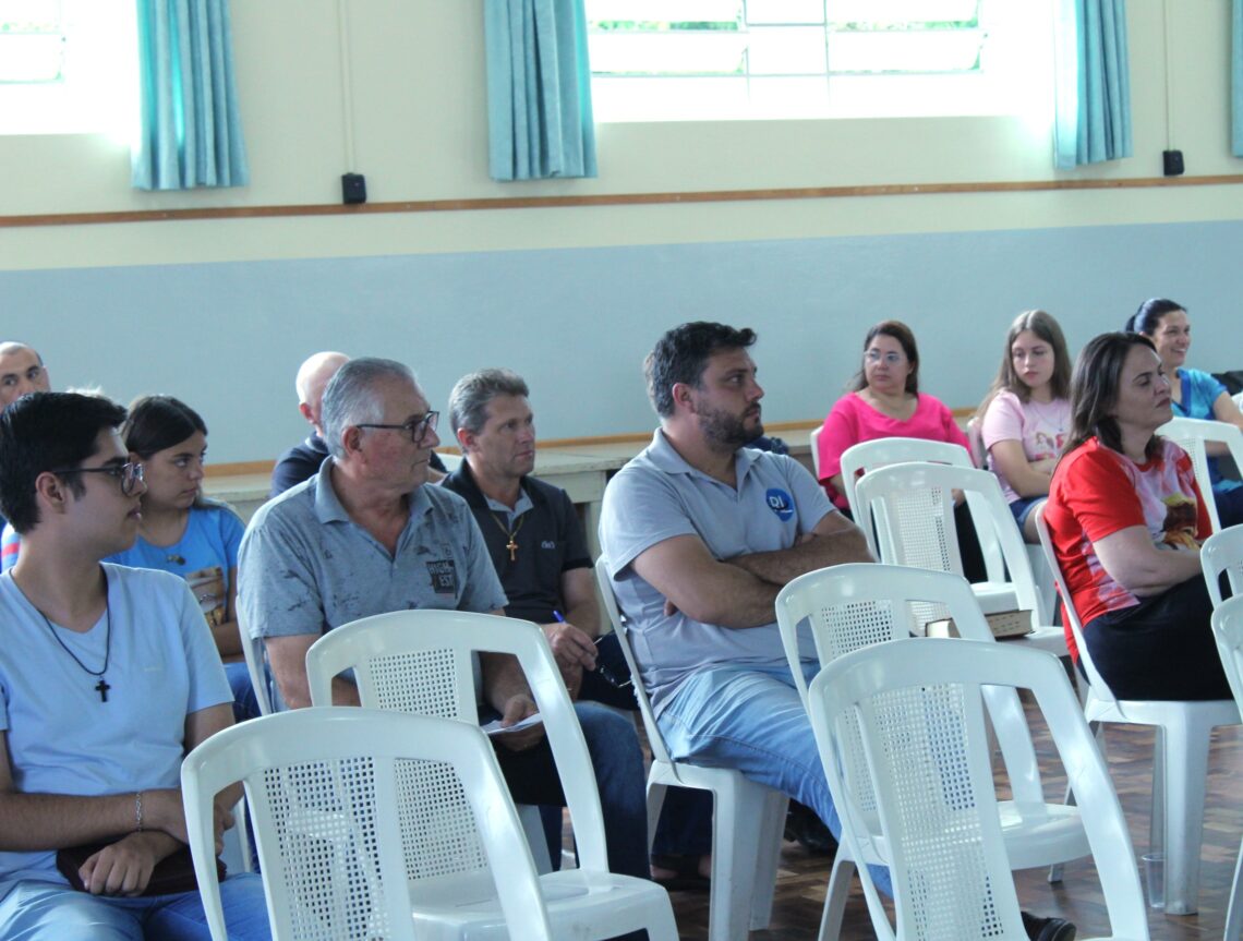 Coordenadores de Mece’s e coroinhas participam de Encontro Diocesano