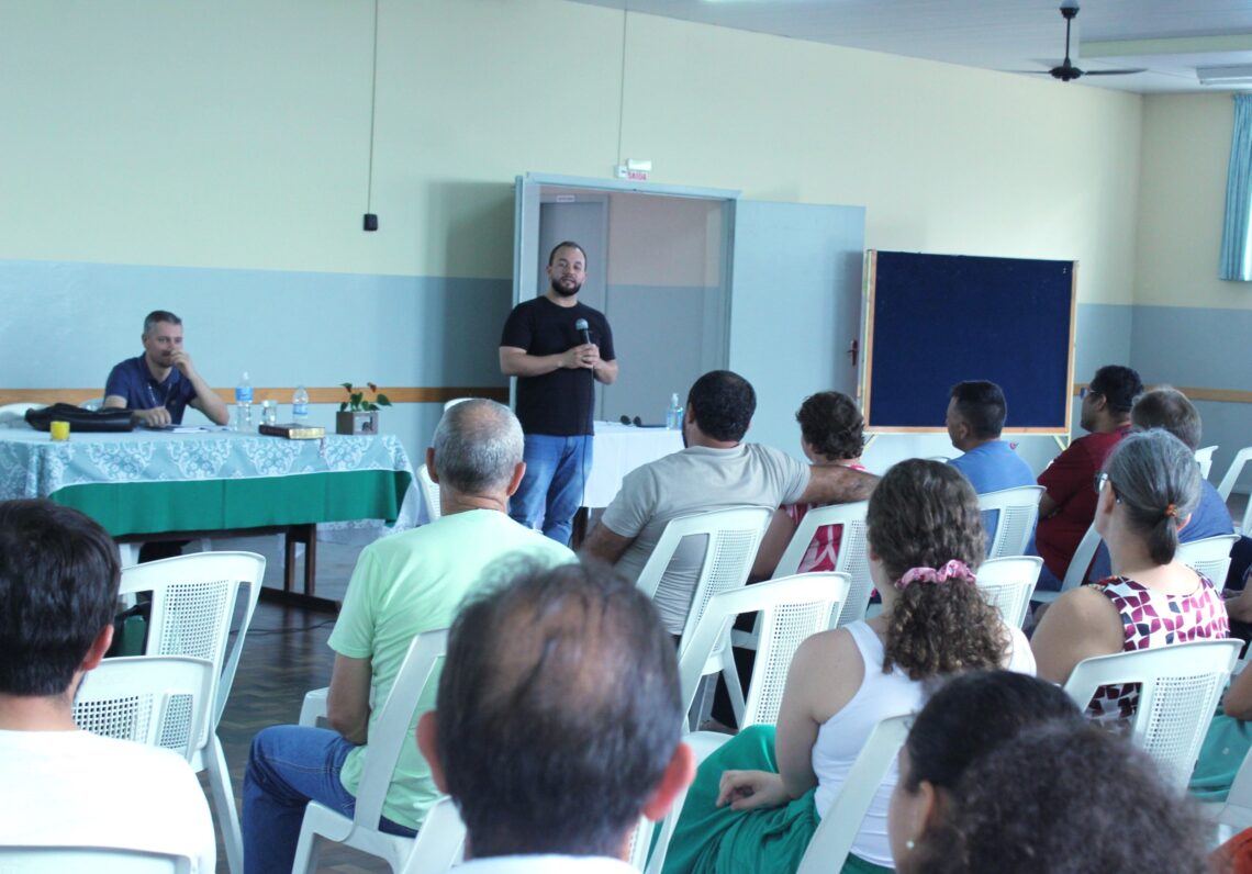Coordenadores de Mece’s e coroinhas participam de Encontro Diocesano