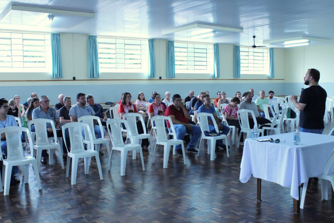 Coordenadores de Mece’s e coroinhas participam de Encontro Diocesano