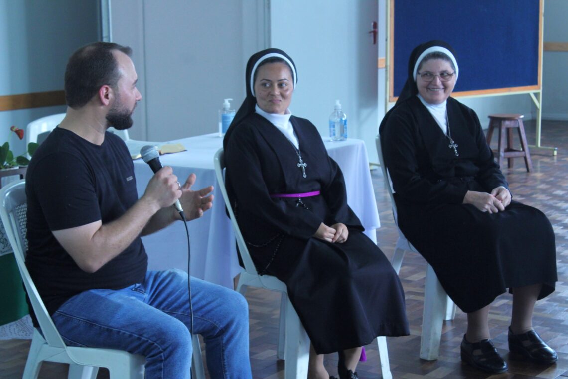Coordenadores de Mece’s e coroinhas participam de Encontro Diocesano