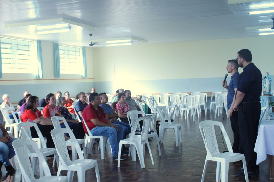 Coordenadores de Mece’s e coroinhas participam de Encontro Diocesano