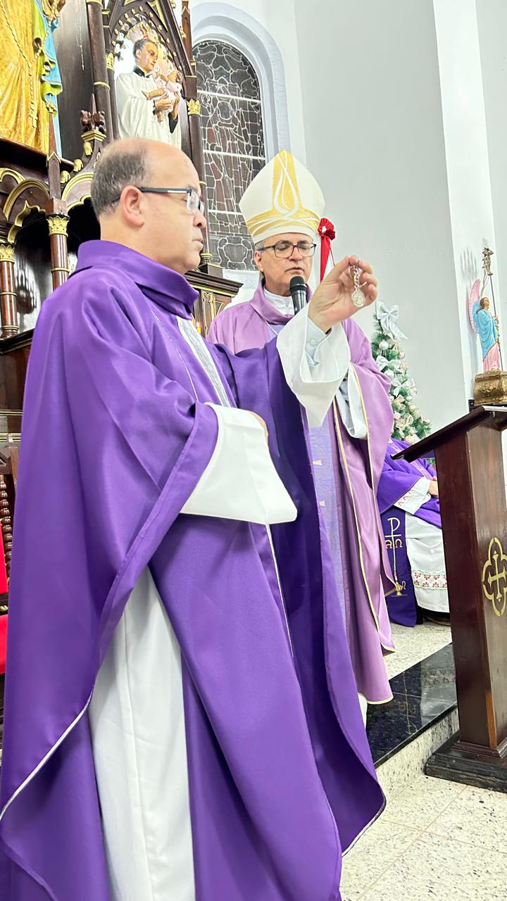 Padre Antônio Carlos Rodrigues toma posse no Santuário Diocesano Nossa Senhora do Rosário