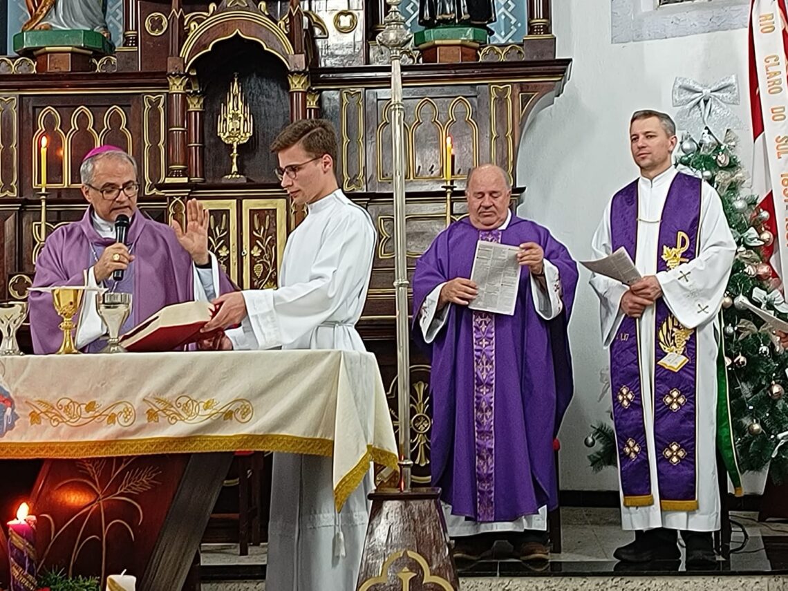 Padre Antônio Carlos Rodrigues toma posse no Santuário Diocesano Nossa Senhora do Rosário