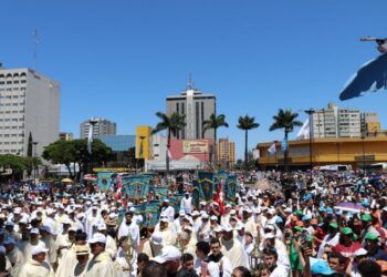 Bispos do Paraná se reúnem em assembleia e celebram 60 anos da diocese de Apucarana 