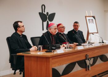 Em Coletiva de Imprensa, Secretário-Geral da CNBB afirmou que mundo viu a face do bom pastor refletida em Francisco