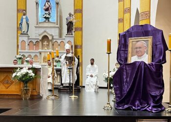 Dom Walter Jorge celebra Missa de Sufrágio pela alma do Papa Francisco