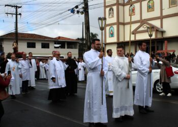 Romaria ao Sagrado Coração de Jesus mobiliza fiéis da Diocese com espiritualidade profunda e o tema ‘Peregrinos de Esperança’