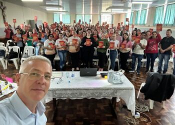 Escola Bíblico-Catequética Semeadores do Reino realiza mais uma etapa formativa