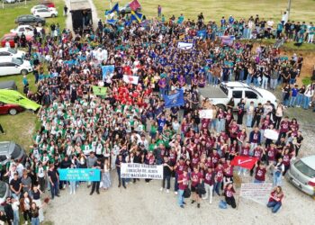 Mais de mil jovens participam do Vibração Jovem 2025