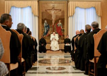 Papa aos Servos de Maria: sejam sinais de paz num mundo marcado por conflitos