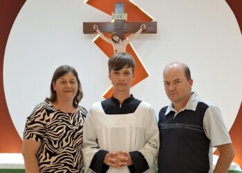 Paróquia Nossa Senhora do Perpétuo Socorro celebra admissão de novo acólito