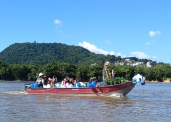 Procissão fluvial marca a Festa de Nossa Senhora dos Navegantes