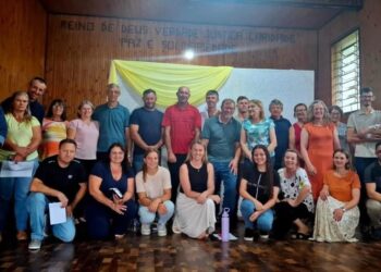 Paróquia Sant’Ana de Cruz Machado realiza formação definitiva do COMIPA