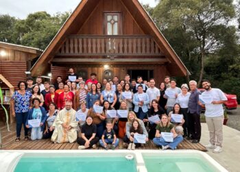 Retiro “Experiência de Oração” reúne fiéis em Rebouças