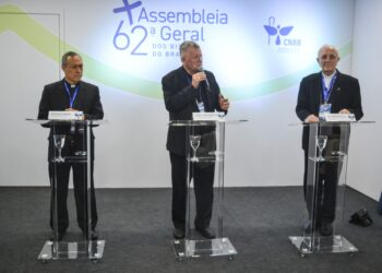 Bispos destacaram sinodalidade, desafios sociais e diretrizes evangelizadoras na primeira coletiva da 62ª Assembleia da CNBB