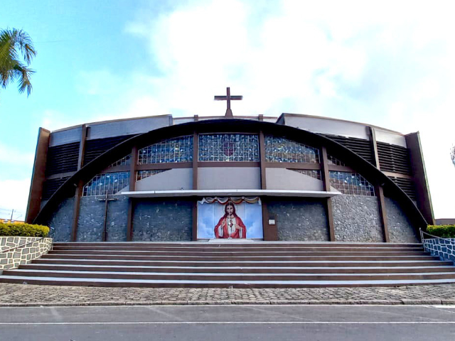 PAROQUIA-MODELO-640x480