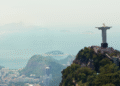 Cristo Redentor recebe projeção em homenagem à Venezuela e reforça campanha de solidariedade da Igreja no Brasil
