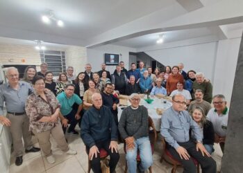 Movimento Serra promove jantar em homenagem aos padres e diáconos da Diocese