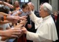 Papa: na liturgia, a música não é decoração, cantar e tocar significa rezar